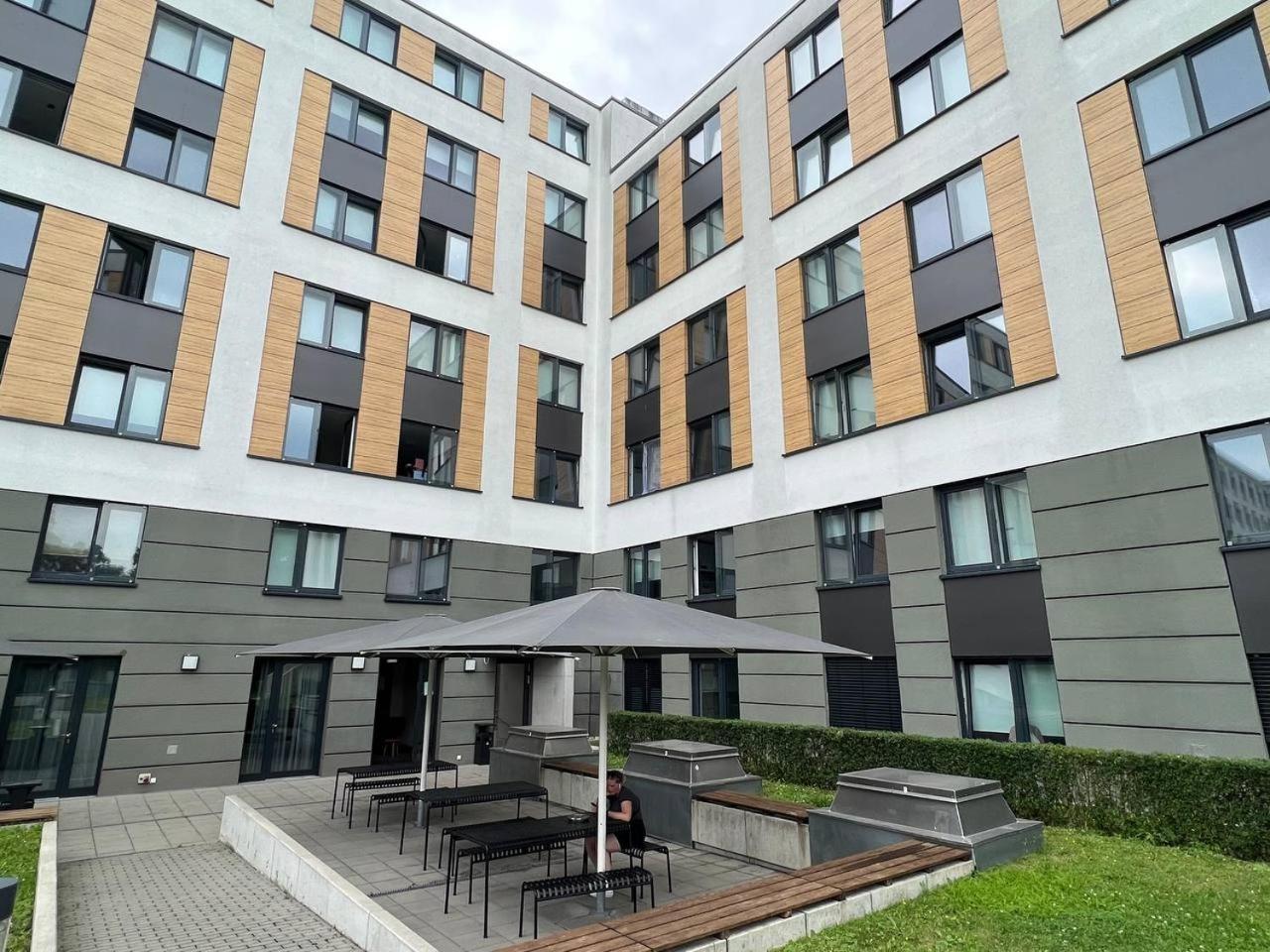 Modern Near Mauerpark Berlim